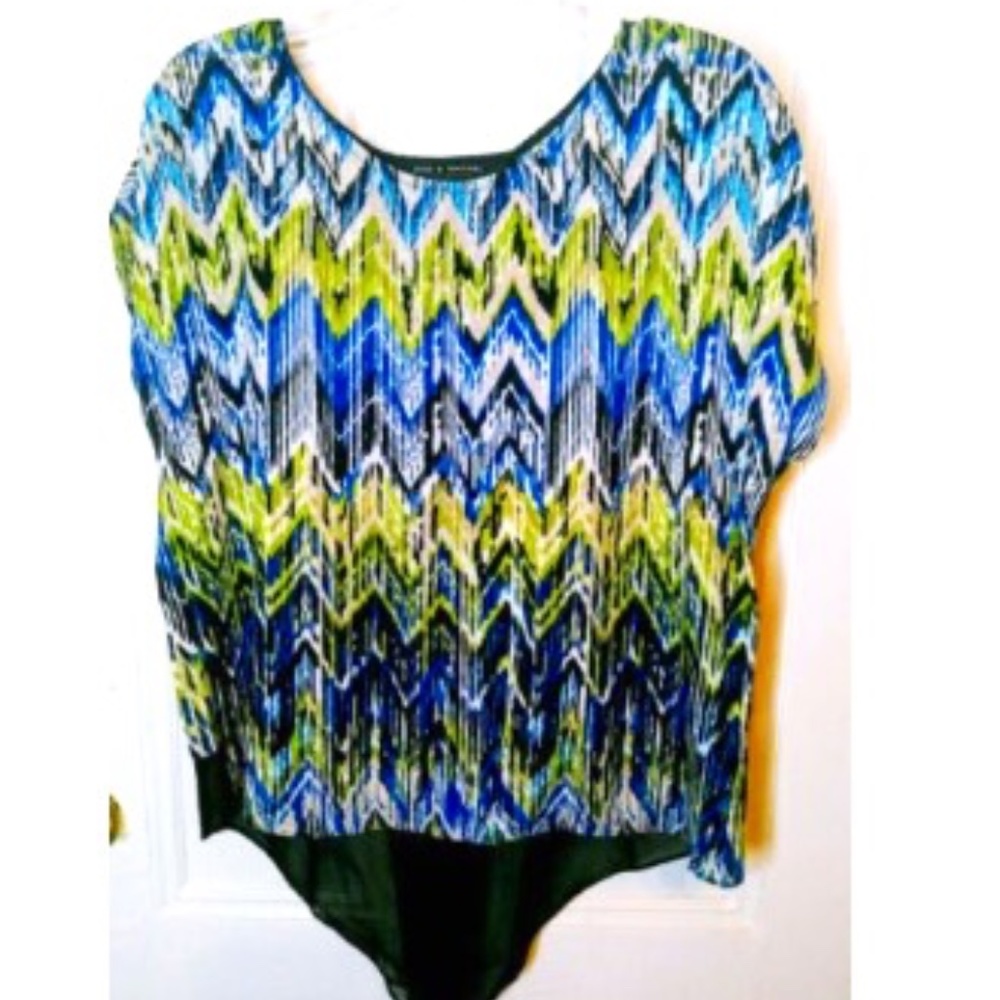 Zac & Rachel ChevronTop